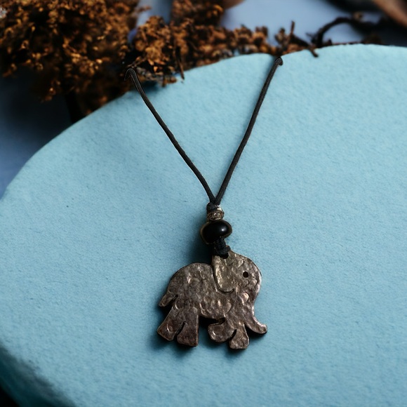 Elephant pendant by Paris designer Jacky de G - Picture 2 of 9